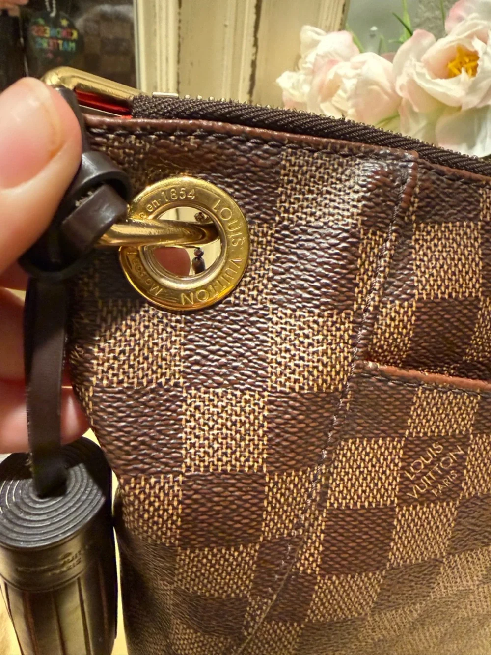 Louis Vuitton Brown Damier Ebene Shoulder Bag with Red Strap Lining - Picture 5 of 10
